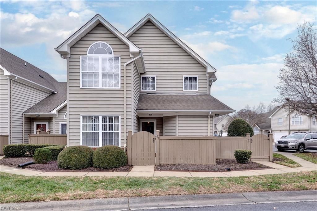 Photo of 371 Fairway Lookout, Williamsburg, VA 23188 (MLS # 10613553)