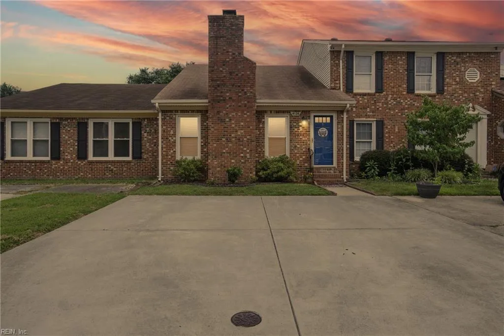 Chesapeake, Virginia 23321, United States, 2 Bedrooms Bedrooms, ,2 BathroomsBathrooms,Residential,Active,161310