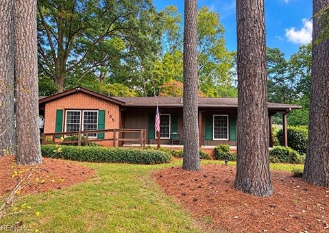 Photo of 105 Riverside Drive, Yorktown, VA 23692 (MLS # 10656194)