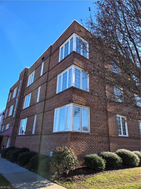 Photo of 40 Afton Parkway #4, Portsmouth, VA 23702 (MLS # 10658095)