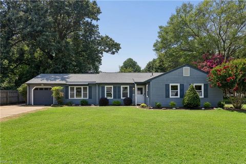 Photo of 3 Deans Circle, Newport News, VA 23606 (MLS # 10643652)