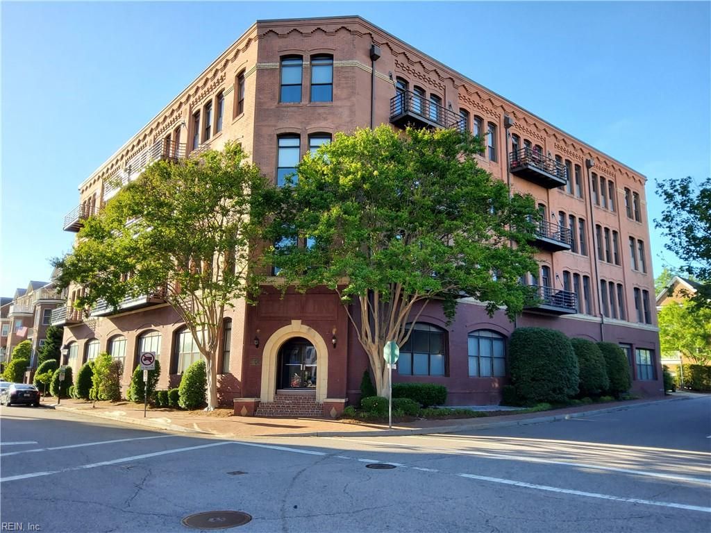 Photo of 230 W TAZEWELL ST UNIT 208 Street, Norfolk, VA 23510 (MLS # 10631947)