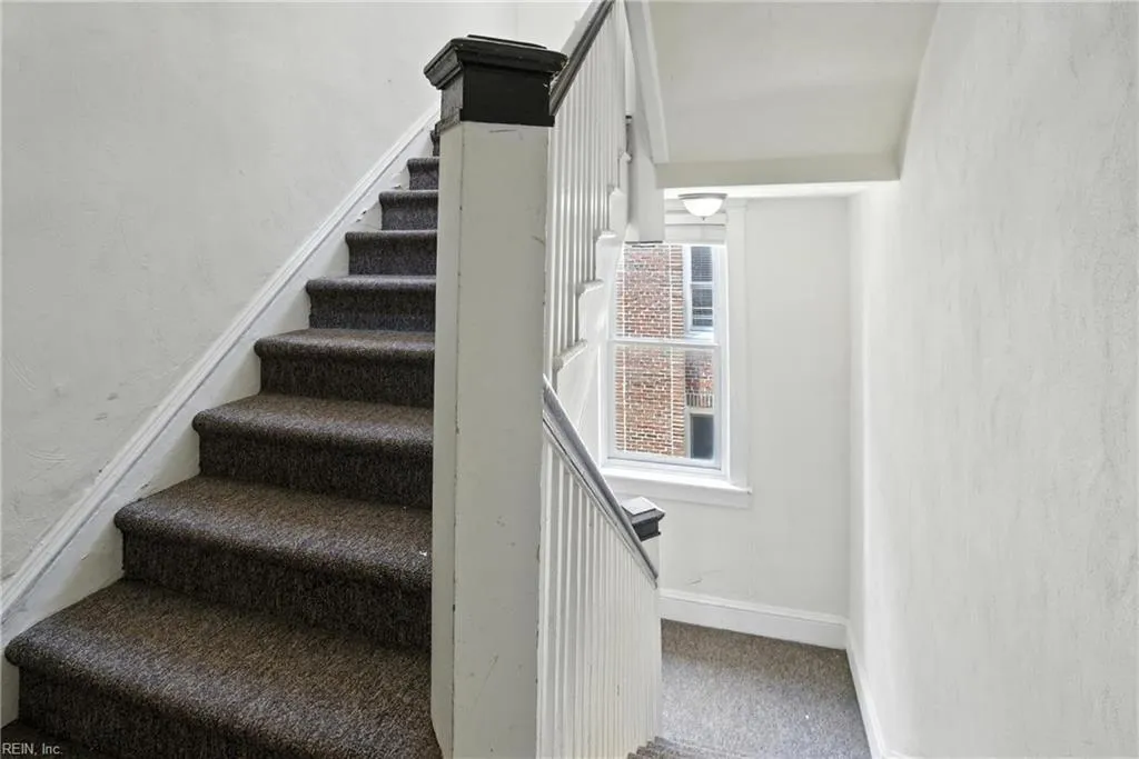 Norfolk, Virginia 23504, United States, 2 Bedrooms Bedrooms, ,1 BathroomBathrooms,Residential,Active,168911