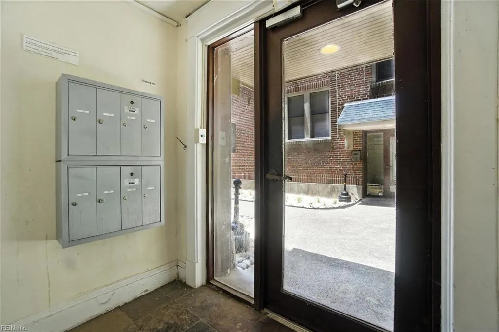 Norfolk, Virginia 23504, United States, 2 Bedrooms Bedrooms, ,1 BathroomBathrooms,Residential,Active,168911