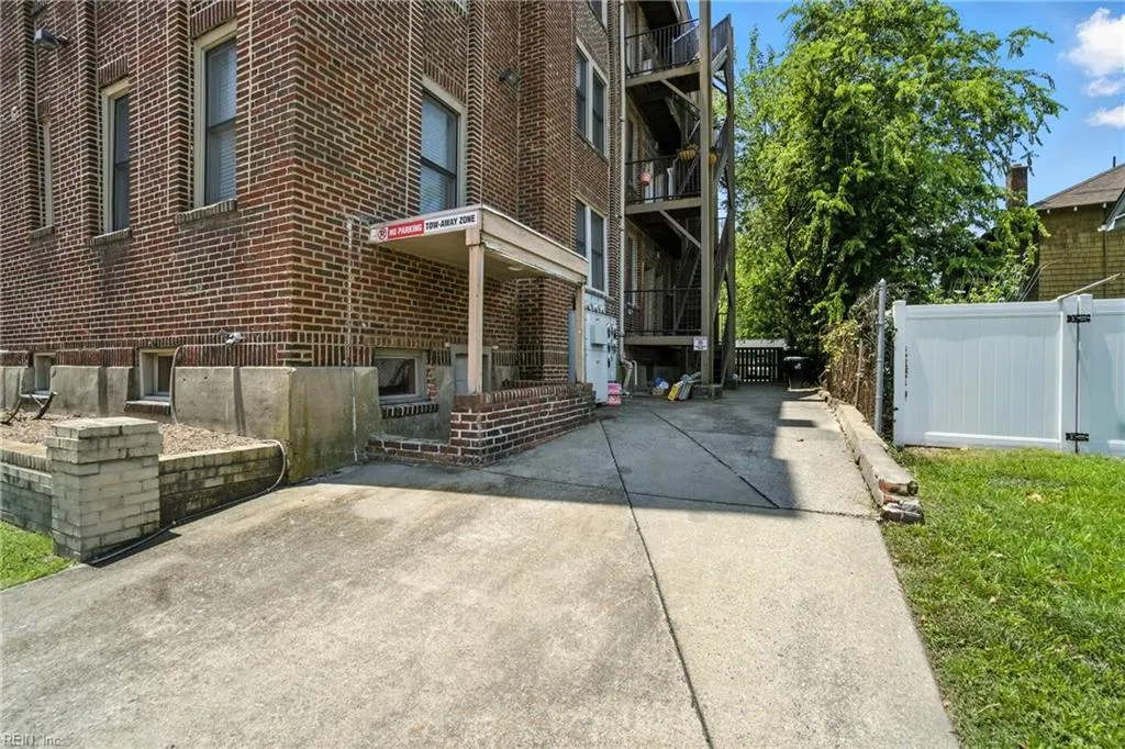 Norfolk, Virginia 23504, United States, 2 Bedrooms Bedrooms, ,1 BathroomBathrooms,Residential,Active,168911