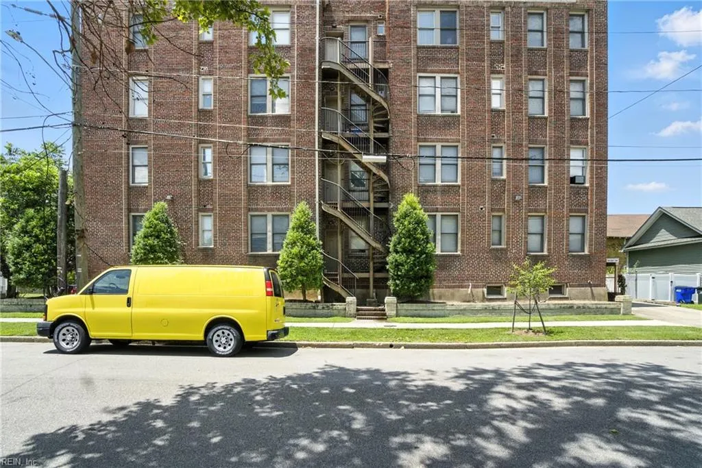 Norfolk, Virginia 23504, United States, 2 Bedrooms Bedrooms, ,1 BathroomBathrooms,Residential,Active,168911