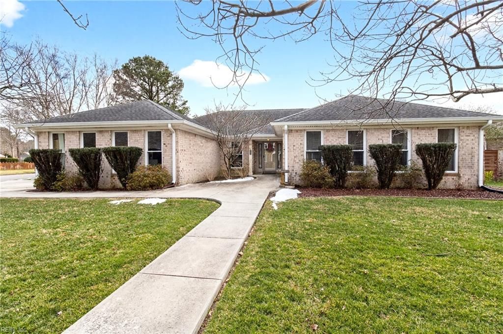 Photo of 943 Camino Real Real S, Virginia Beach, VA 23456 (MLS # 10619050)