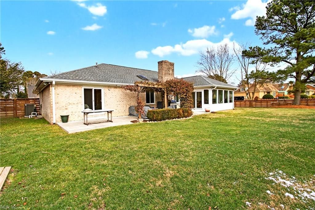 Photo of 943 Camino Real Real S, Virginia Beach, VA 23456 (MLS # 10619050)