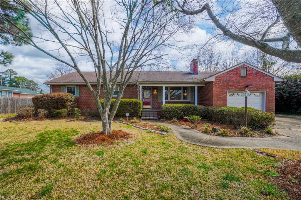 Photo of 4905 Curling Road, Virginia Beach, VA 23455 (MLS # 10628552)