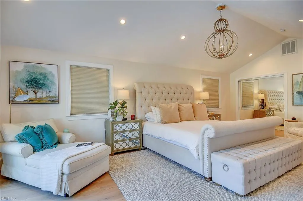 Virginia Beach, Virginia 23451, United States, 5 Bedrooms Bedrooms, ,3 BathroomsBathrooms,Residential,Pending,81289