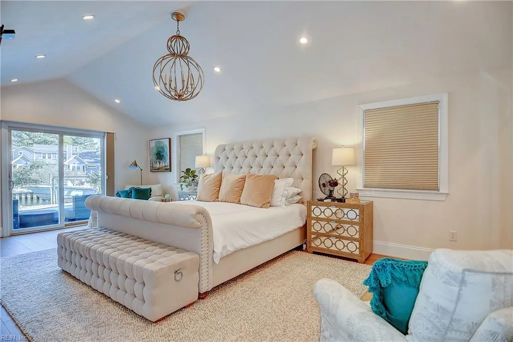 Virginia Beach, Virginia 23451, United States, 5 Bedrooms Bedrooms, ,3 BathroomsBathrooms,Residential,Pending,81289