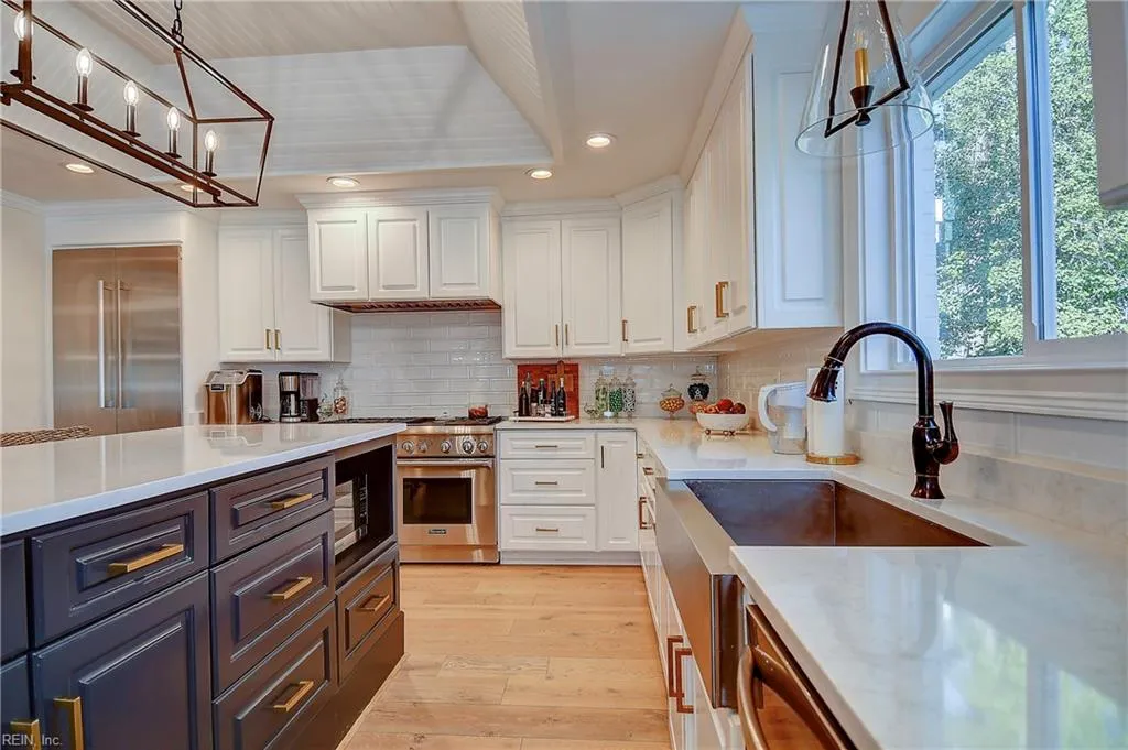 Virginia Beach, Virginia 23451, United States, 5 Bedrooms Bedrooms, ,3 BathroomsBathrooms,Residential,Pending,81289