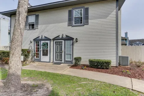 335 Ferdinand Circle, Virginia Beach, VA 23462 - #: 10572225