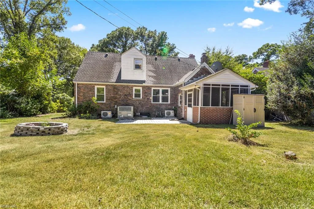 Norfolk, Virginia 23503, United States, 4 Bedrooms Bedrooms, ,2 BathroomsBathrooms,Residential,Pending,206433