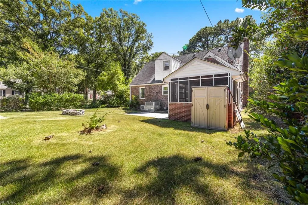 Norfolk, Virginia 23503, United States, 4 Bedrooms Bedrooms, ,2 BathroomsBathrooms,Residential,Pending,206433