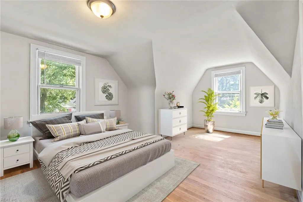 Norfolk, Virginia 23503, United States, 4 Bedrooms Bedrooms, ,2 BathroomsBathrooms,Residential,Pending,206433