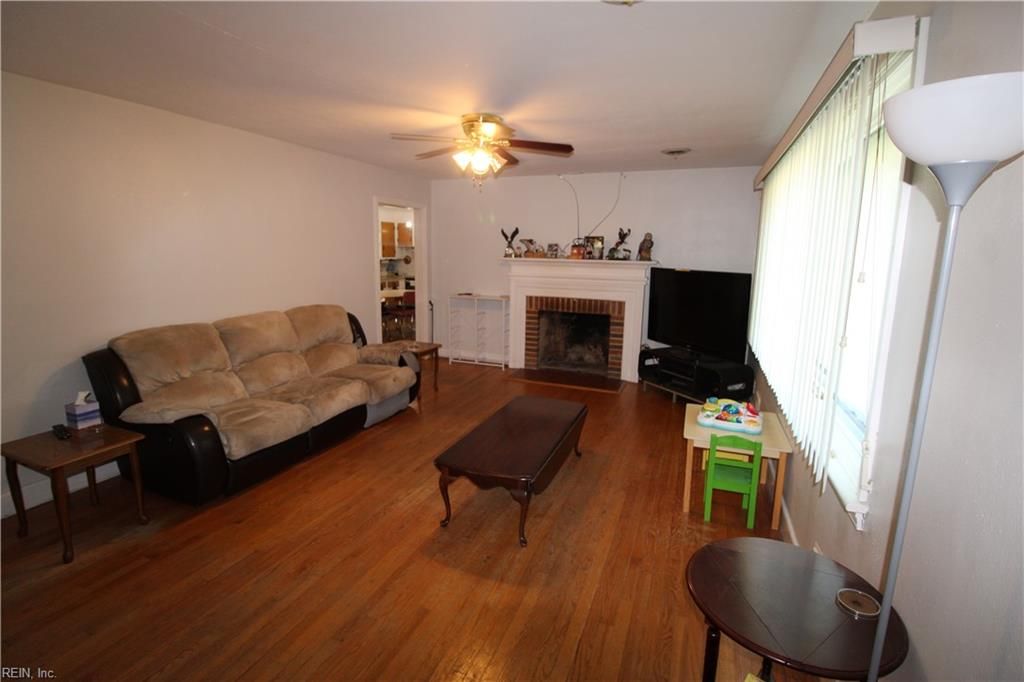 Photo of 220 Charlotte Drive, Portsmouth, VA 23701 (MLS # 10635774)