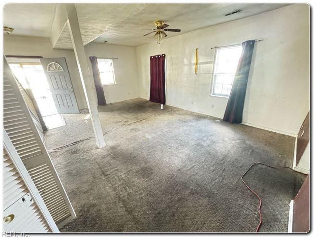 Photo of 2803 Elm Avenue, Portsmouth, VA 23704 (MLS # 10604817)