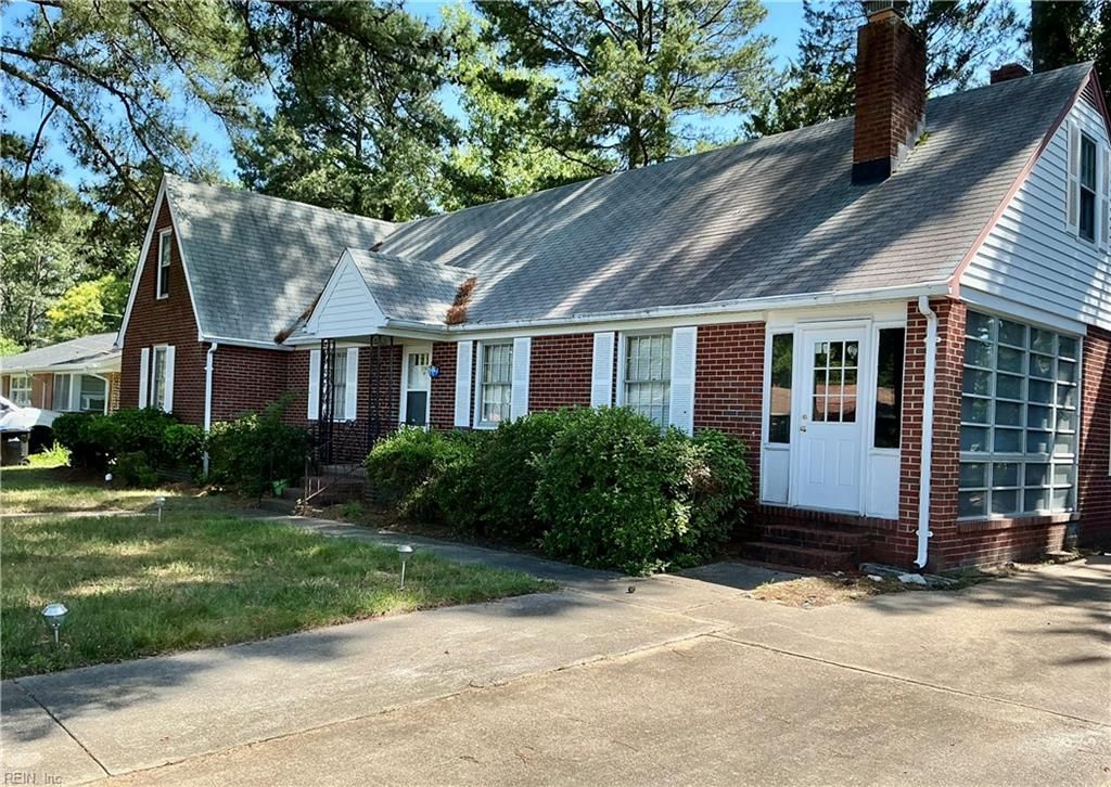 Photo of 226 Mayflower Road, Portsmouth, VA 23701 (MLS # 10637428)