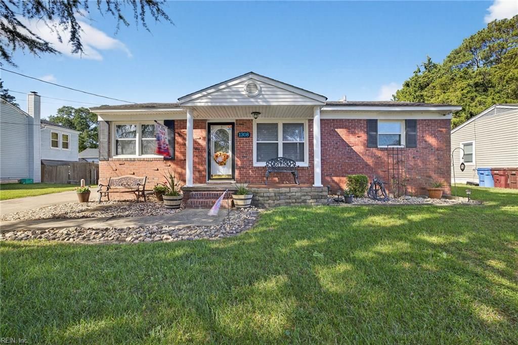 Photo of 1308 Boxwood Road, Chesapeake, VA 23323 (MLS # 10604799)