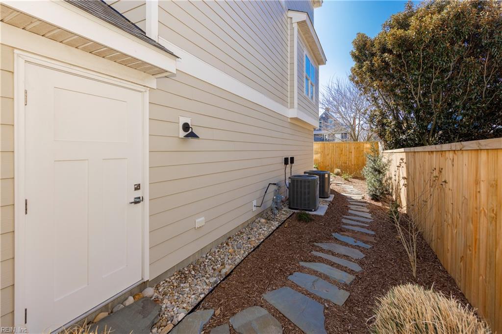 Virginia Beach, Virginia, 23451, United States, 3 Bedrooms Bedrooms, ,4 BathroomsBathrooms,Residential,Active,2028170