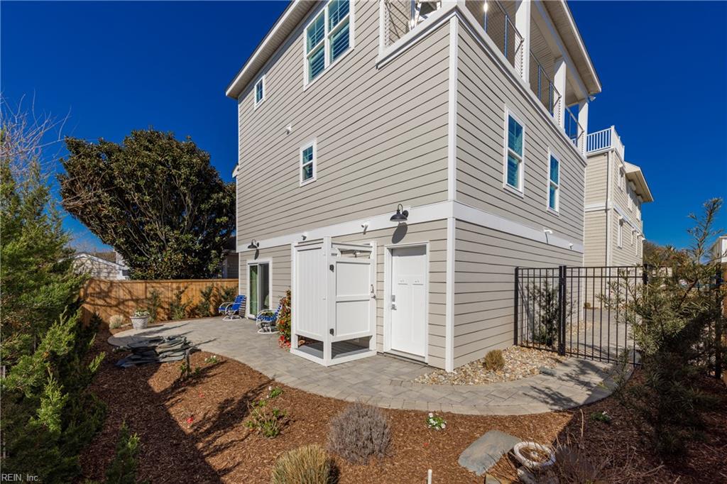Virginia Beach, Virginia, 23451, United States, 3 Bedrooms Bedrooms, ,4 BathroomsBathrooms,Residential,Active,2028170