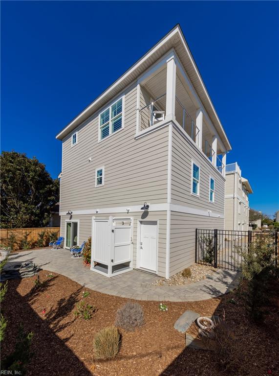 Virginia Beach, Virginia, 23451, United States, 3 Bedrooms Bedrooms, ,4 BathroomsBathrooms,Residential,Active,2028170