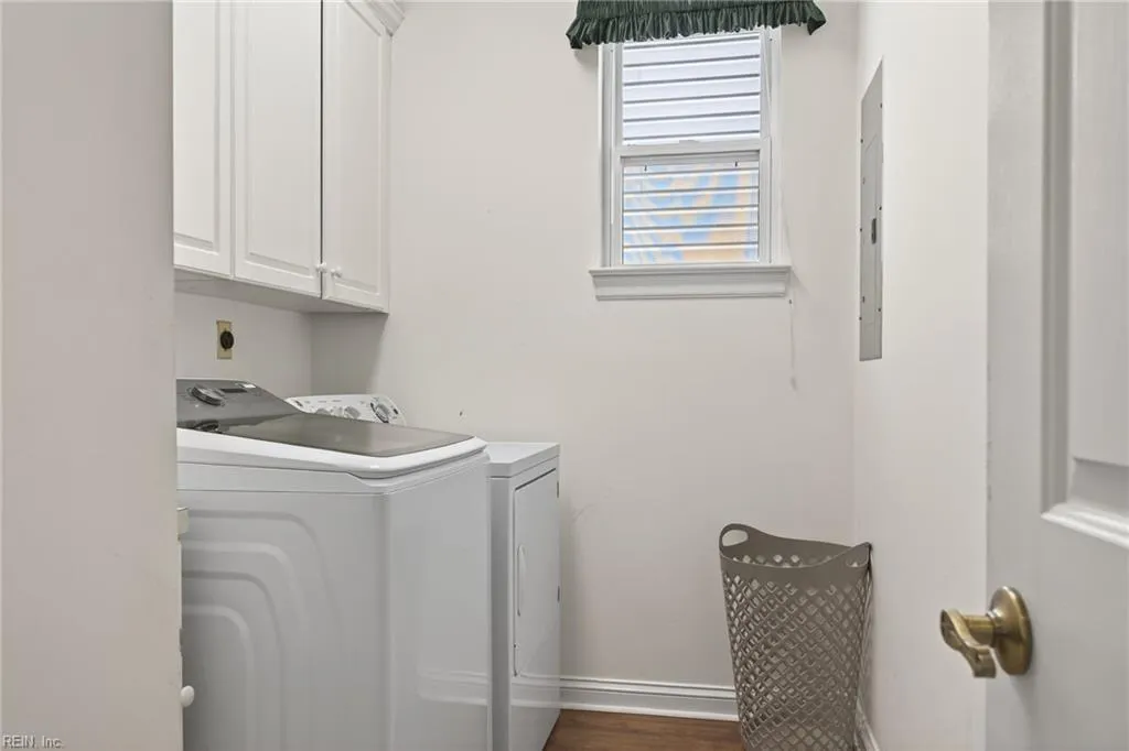 Virginia Beach, Virginia 23451, United States, 3 Bedrooms Bedrooms, ,3 BathroomsBathrooms,Residential,Active,204646