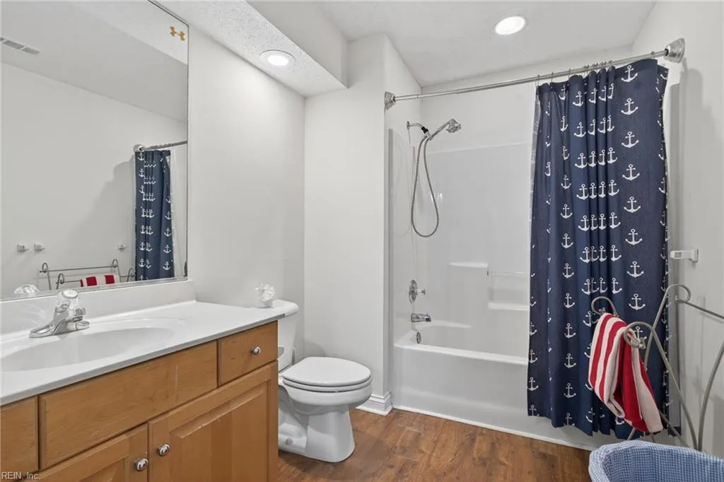 Virginia Beach, Virginia 23451, United States, 3 Bedrooms Bedrooms, ,3 BathroomsBathrooms,Residential,Active,204646