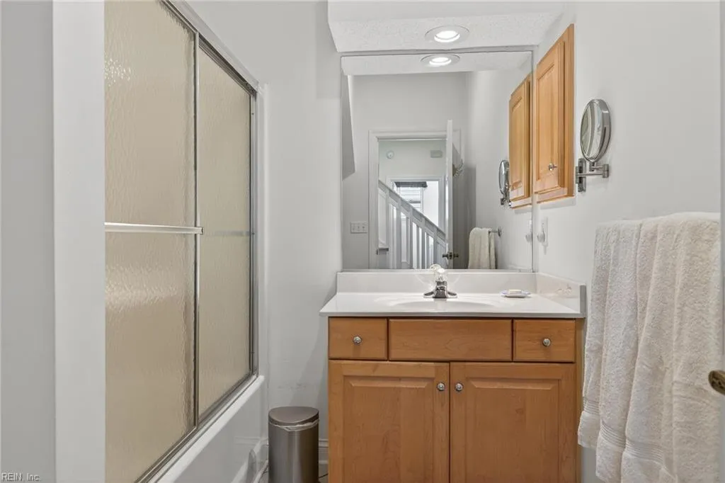 Virginia Beach, Virginia 23451, United States, 3 Bedrooms Bedrooms, ,3 BathroomsBathrooms,Residential,Active,204646