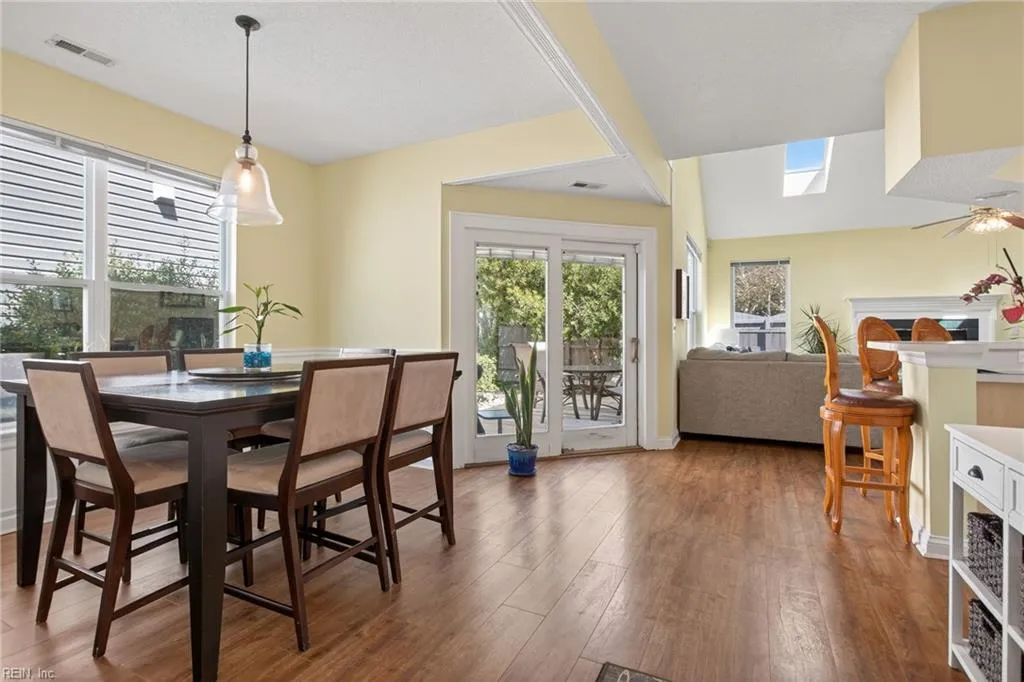 Virginia Beach, Virginia 23451, United States, 3 Bedrooms Bedrooms, ,3 BathroomsBathrooms,Residential,Active,204646