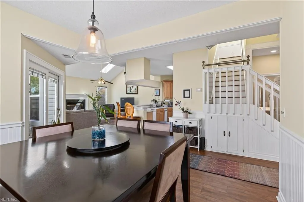 Virginia Beach, Virginia 23451, United States, 3 Bedrooms Bedrooms, ,3 BathroomsBathrooms,Residential,Active,204646