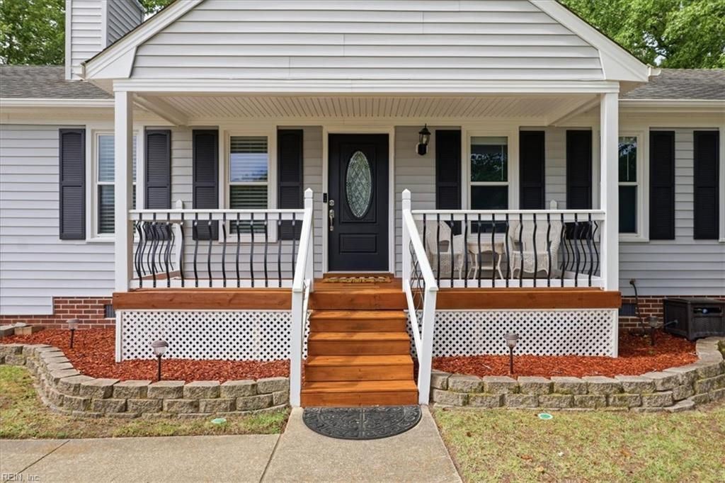 Photo of 2312 Piers Landing, Chesapeake, VA 23323 (MLS # 10640081)