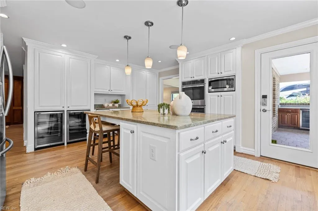 Virginia Beach, Virginia 23454, United States, 5 Bedrooms Bedrooms, ,6 BathroomsBathrooms,Residential,Active,178842