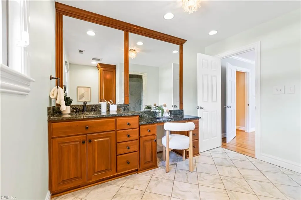 Virginia Beach, Virginia 23454, United States, 5 Bedrooms Bedrooms, ,6 BathroomsBathrooms,Residential,Active,178842