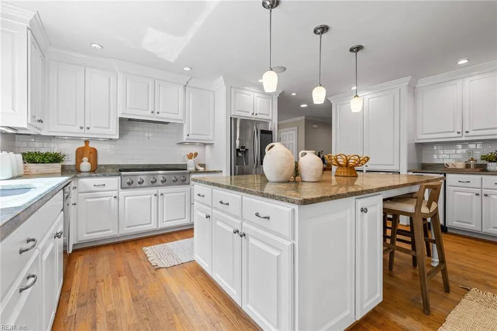 Virginia Beach, Virginia 23454, United States, 5 Bedrooms Bedrooms, ,6 BathroomsBathrooms,Residential,Active,178842