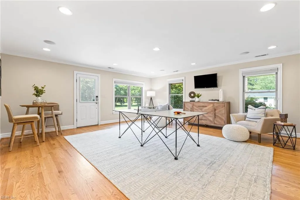 Virginia Beach, Virginia 23454, United States, 5 Bedrooms Bedrooms, ,6 BathroomsBathrooms,Residential,Active,178842