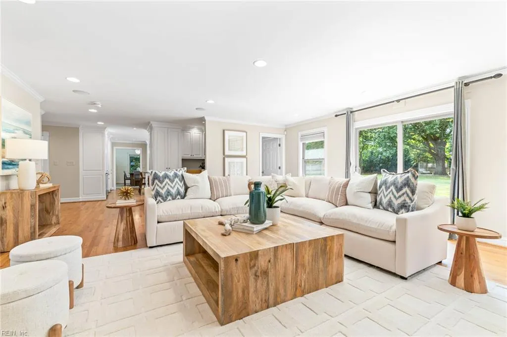 Virginia Beach, Virginia 23454, United States, 5 Bedrooms Bedrooms, ,6 BathroomsBathrooms,Residential,Active,178842