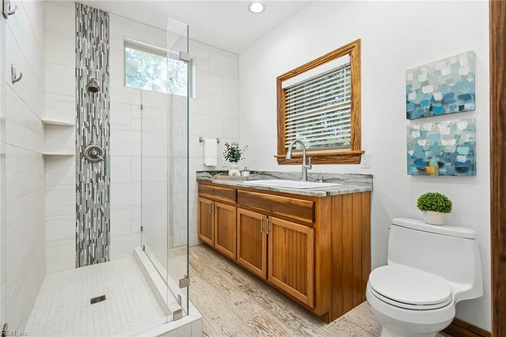 Virginia Beach, Virginia 23454, United States, 5 Bedrooms Bedrooms, ,6 BathroomsBathrooms,Residential,Active,178842