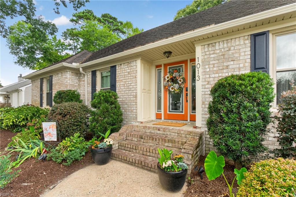 Photo of 1013 Baydon Lane, Chesapeake, VA 23322 (MLS # 10654935)