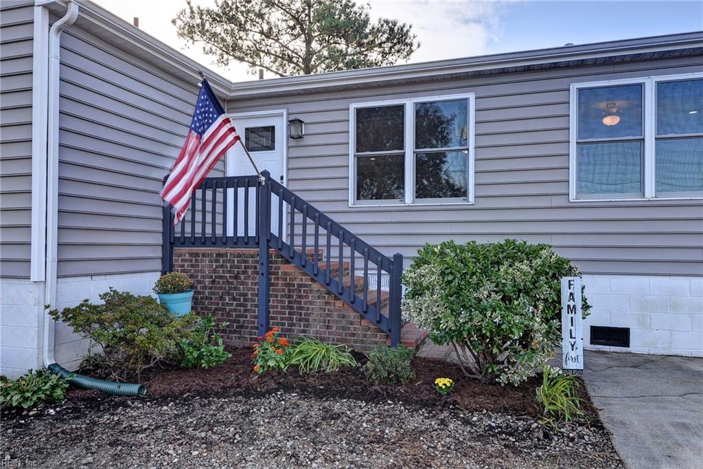 Photo of 18 Ridge Road, Poquoson, VA 23662 (MLS # 10654821)