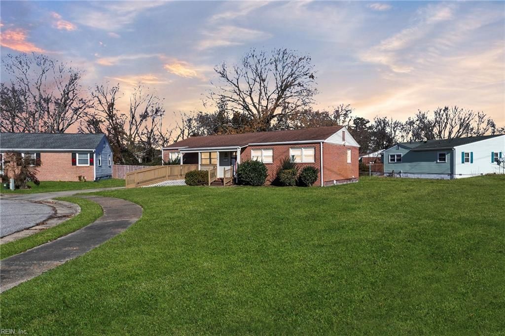 Photo of 126 Bowen Drive, Hampton, VA 23666 (MLS # 10613561)