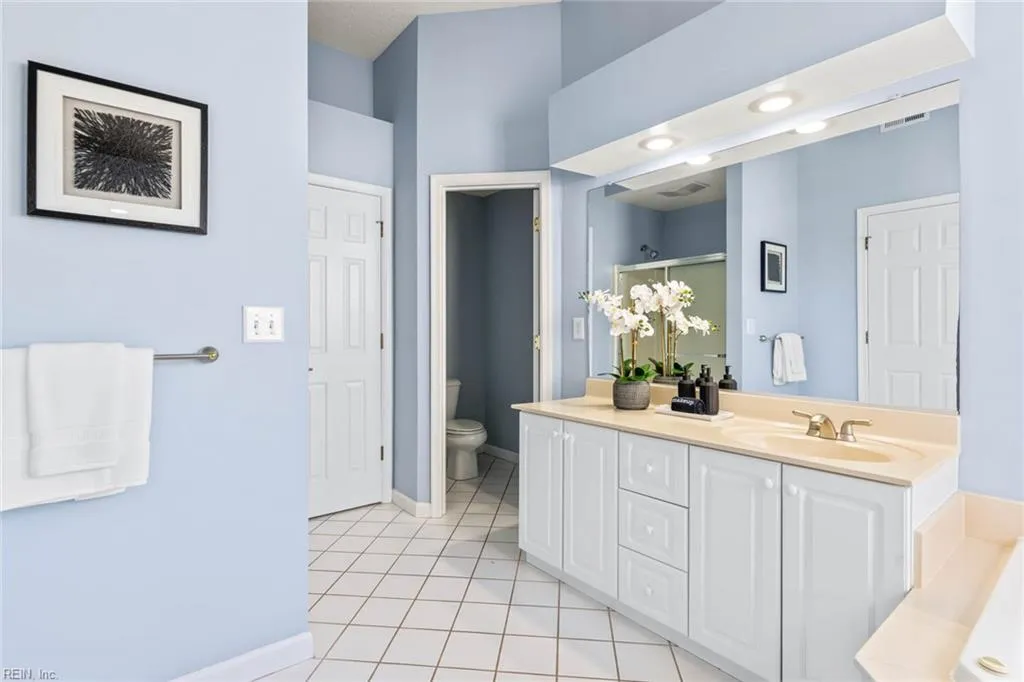 Virginia Beach, Virginia 23451, United States, 4 Bedrooms Bedrooms, ,3 BathroomsBathrooms,Residential,Active,106467