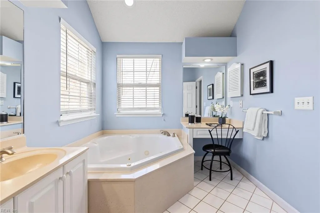 Virginia Beach, Virginia 23451, United States, 4 Bedrooms Bedrooms, ,3 BathroomsBathrooms,Residential,Active,106467