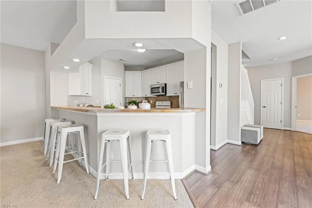 Virginia Beach, Virginia 23451, United States, 4 Bedrooms Bedrooms, ,3 BathroomsBathrooms,Residential,Active,106467