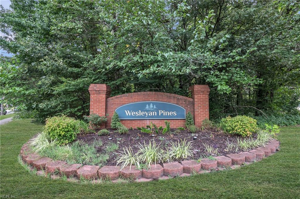 Photo of 1016 Old Canterbury Drive, Virginia Beach, VA 23455 (MLS # 10645804)