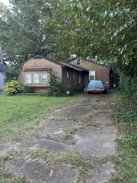 Photo of 23 Beacon Road, Portsmouth, VA 23702 (MLS # 10658349)