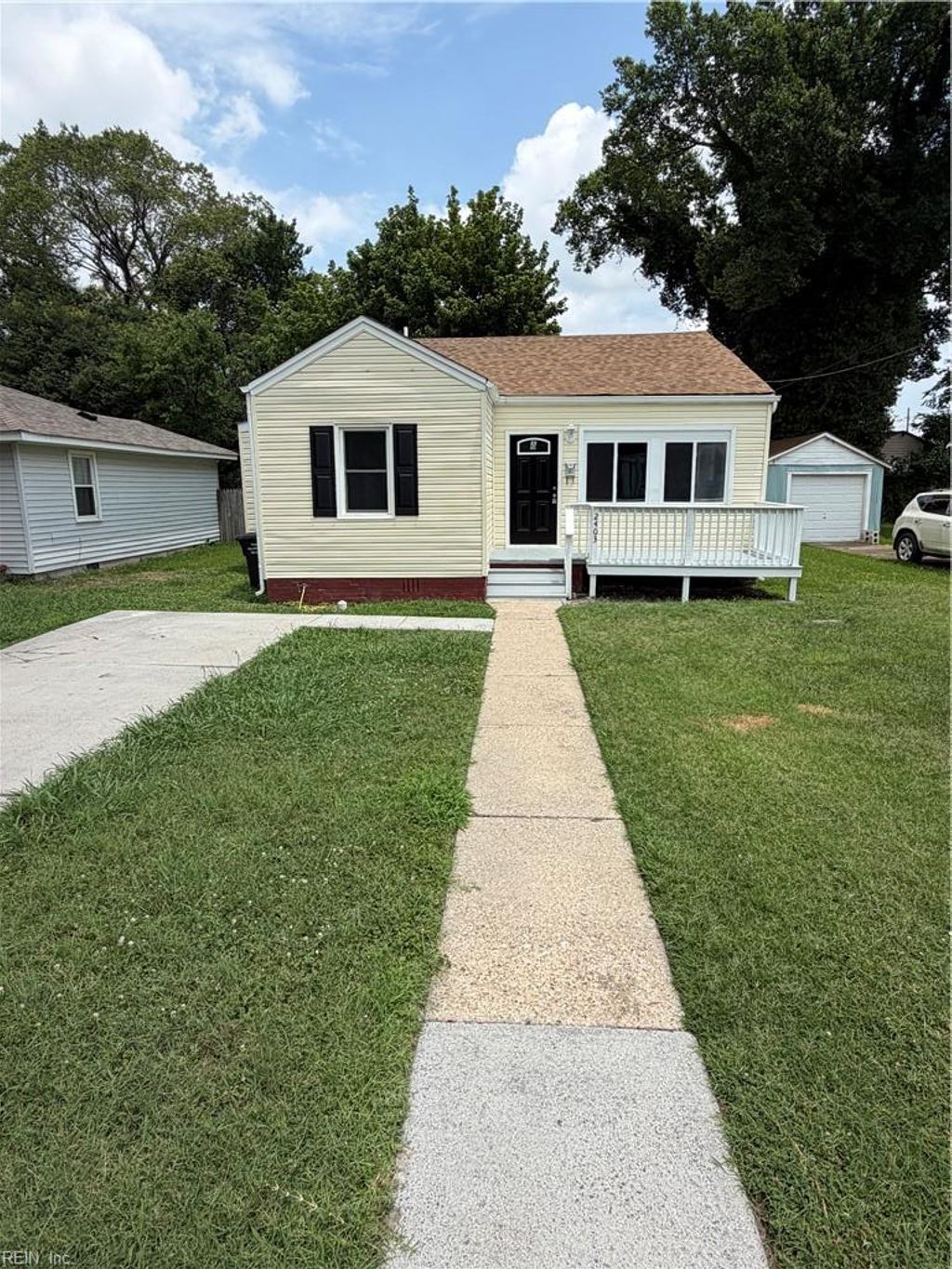 Photo of 2403 Acorn Street, Portsmouth, VA 23704 (MLS # 10643644)