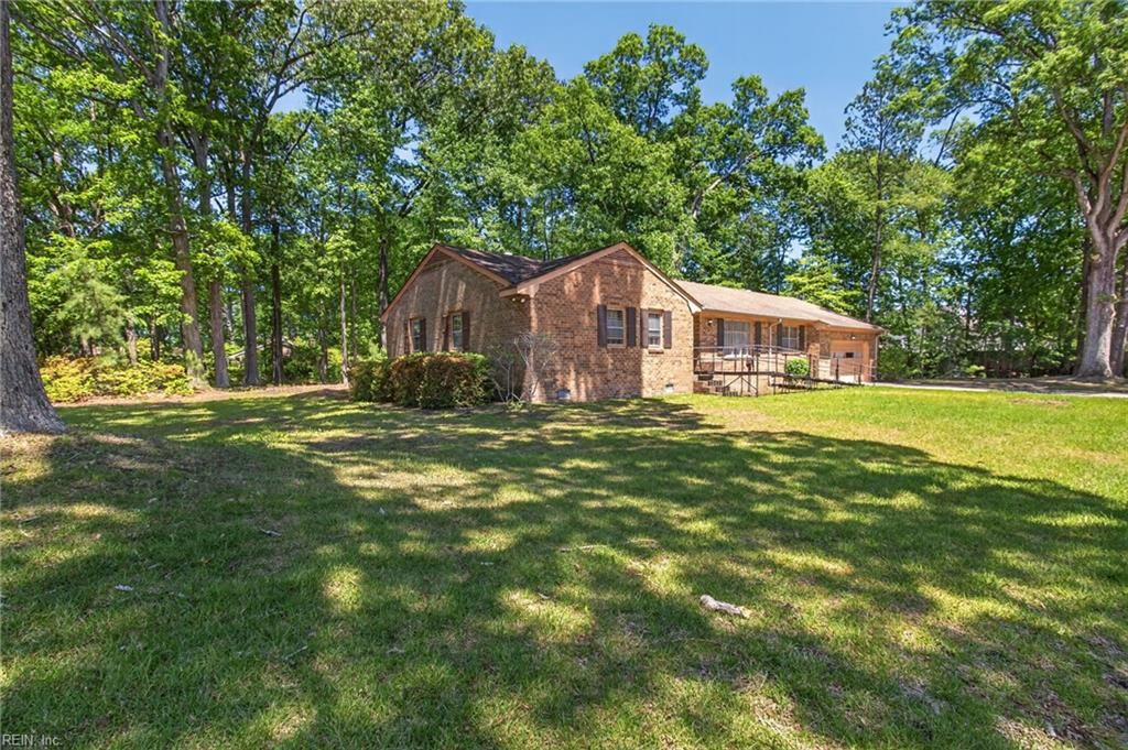 Photo of 600 Larkspur Road, Portsmouth, VA 23703 (MLS # 10633945)