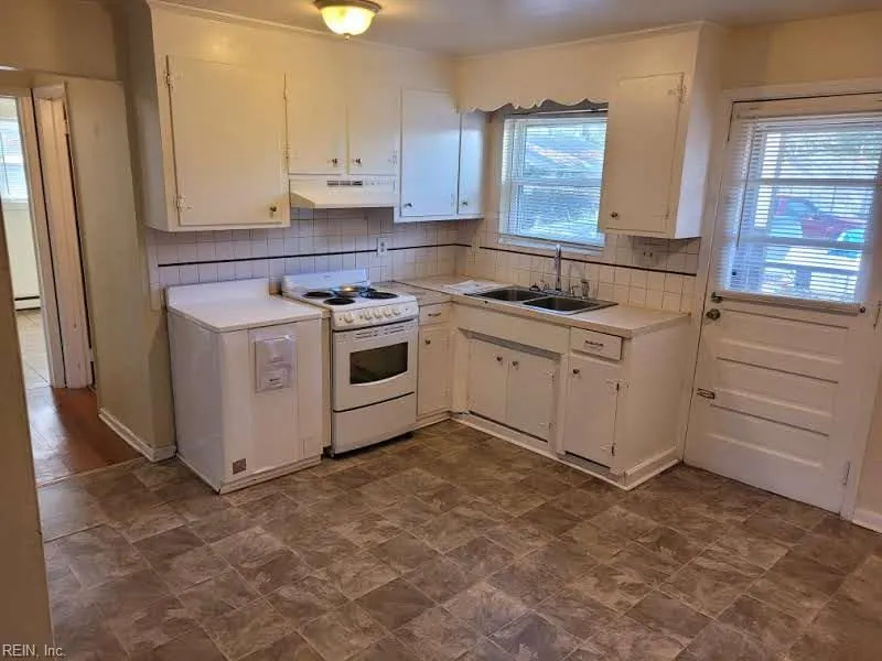 Norfolk, Virginia 23518, United States, 2 Bedrooms Bedrooms, ,1 BathroomBathrooms,Residential,Active,158726